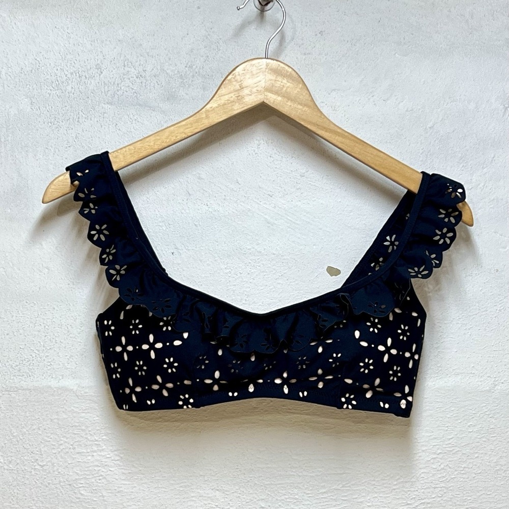 J.‎ Crew Black Eyelet Bikini Top Size Medium Adjustable Straps Padding Beach EUC